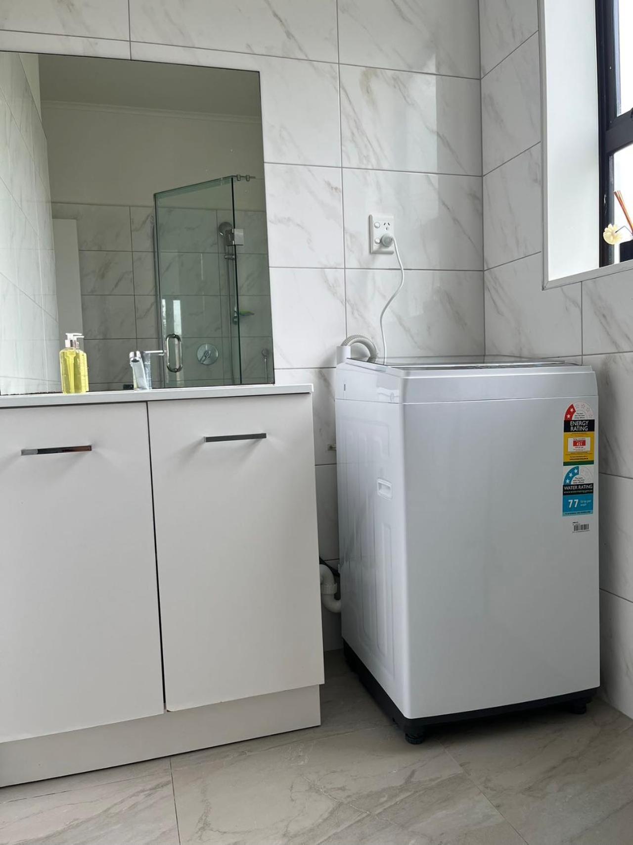 Totara Vale, Free Coffee, Parking And Wifi, Near Glenfield Mall And Highway 18,1 Auckland Buitenkant foto