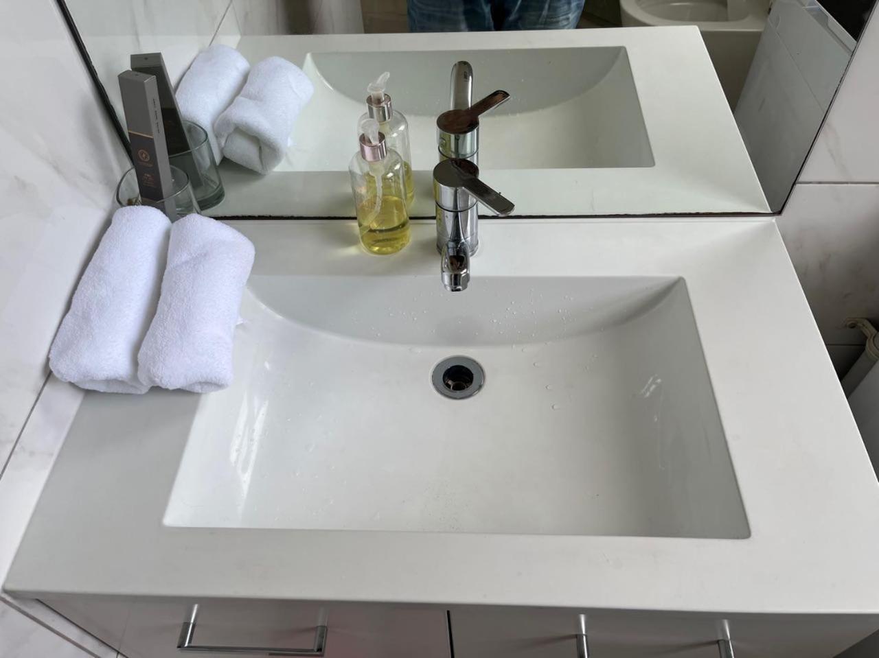 Totara Vale, Free Coffee, Parking And Wifi, Near Glenfield Mall And Highway 18,1 Auckland Buitenkant foto